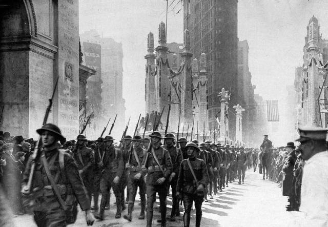 俄国十月革命的国际意义如何？第二次世界大战美国为何称霸的？
