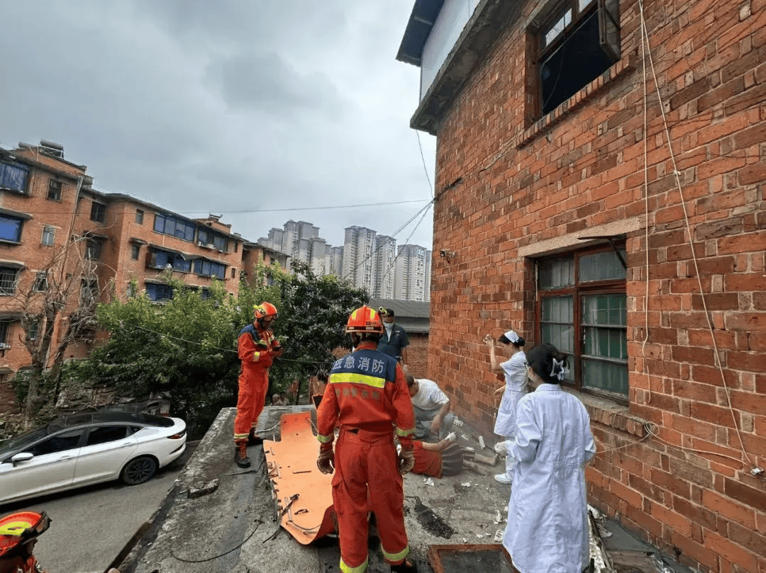 蹊跷！贵阳一工地无人居住的活动板房居然着火了……