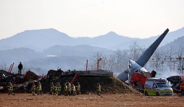 韩国空难细节披露！发现无法正常着陆曾复飞，二次着陆时坠毁